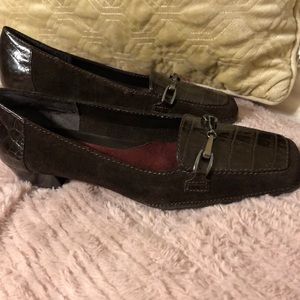 Aerosoles brown suede flats